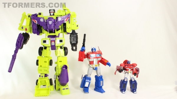 Hands On Titan Class Devastator Combiner Wars Hasbro Edition Video Review And Images Gallery  (27 of 110)